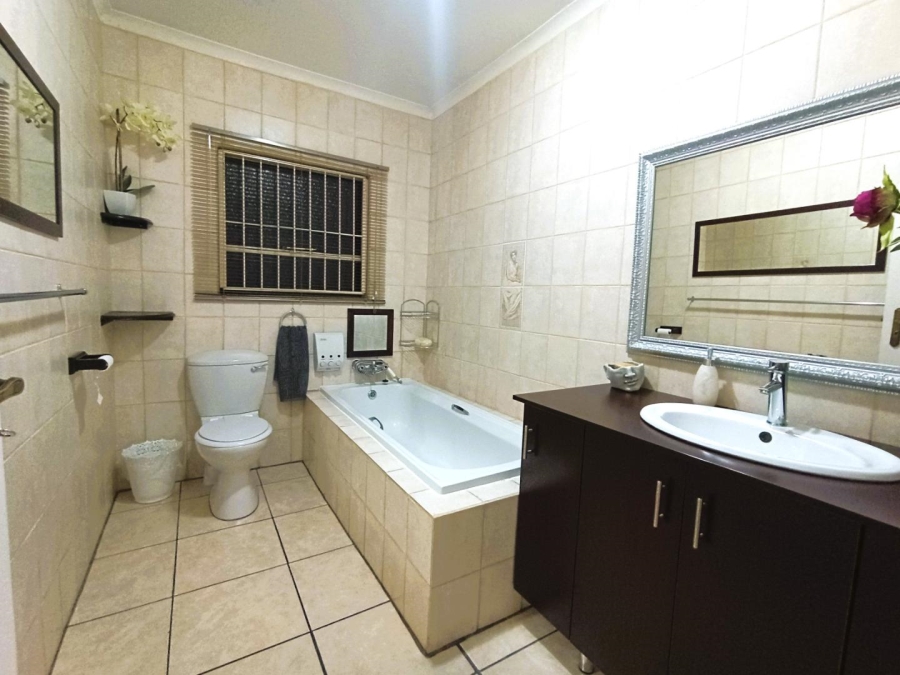 3 Bedroom Property for Sale in Uitsig Free State